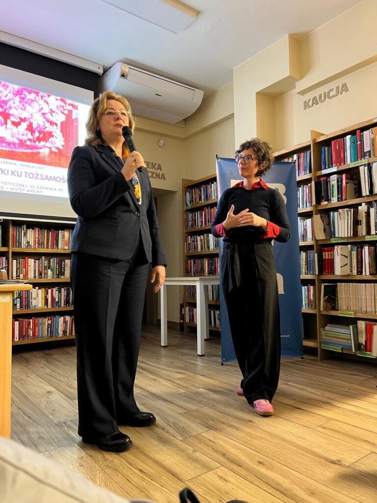 Albania Okiem Kobiet Spotkanie w Bibliotece Joga w Albanii Rosela Ciko Albania Okiem Kobiet Spotkanie w Bibliotece Joga w Albanii Rosela Ciko