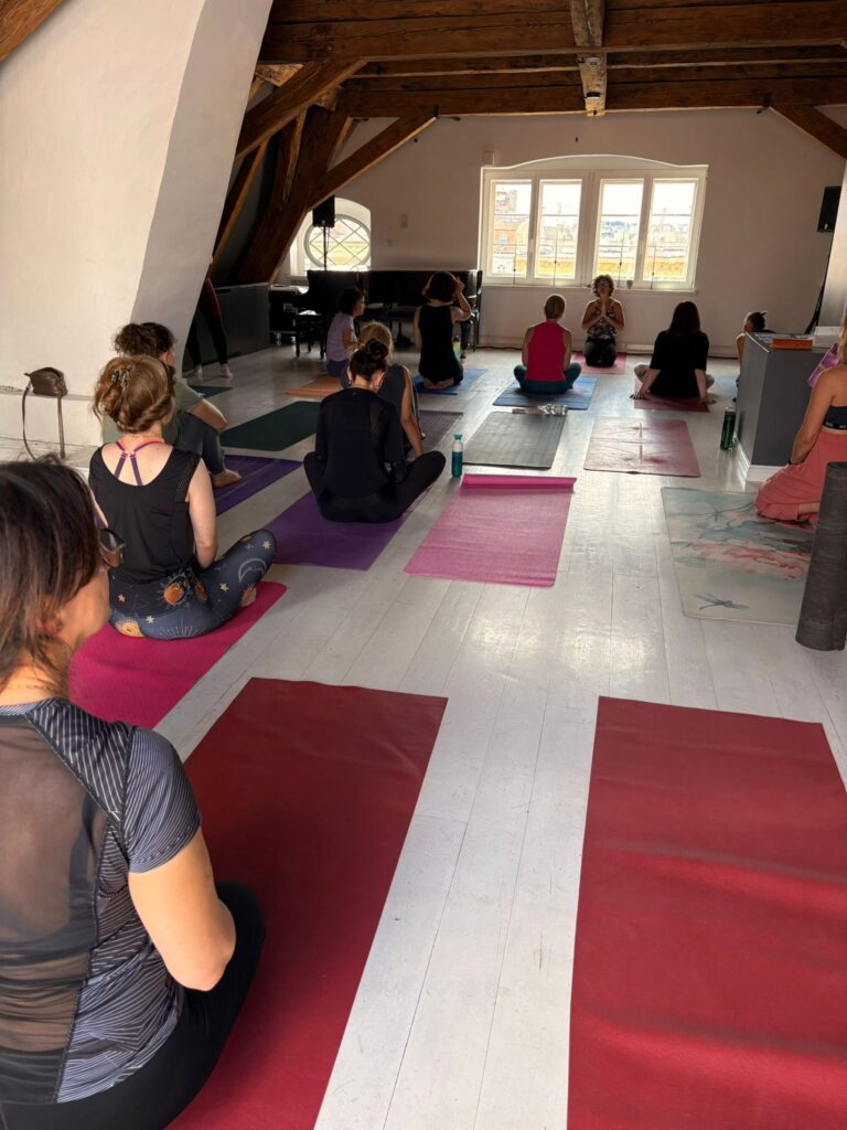 Joga w Openeim Joga Wrocław Joga w Albanii Rosela Ciko