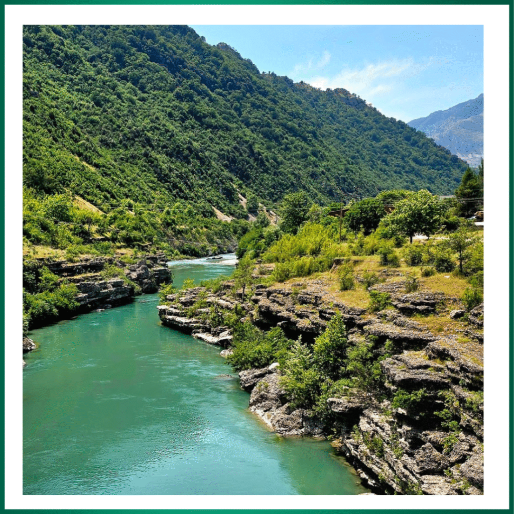 Wyjazd z jogą do Albanii Joga w Albanii Trekking i Góry i Wodospady Góry Albanii Rosela Ciko