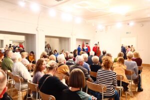 Dni Kultury Albanii w Poznaniu Rosela Ciko Joga w Albanii