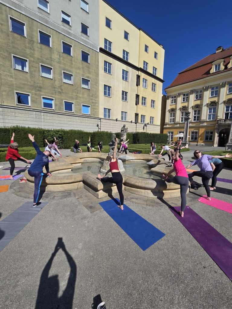 Joga w Muzeum Pałac Królewski Wroclaw Rosela Ciko