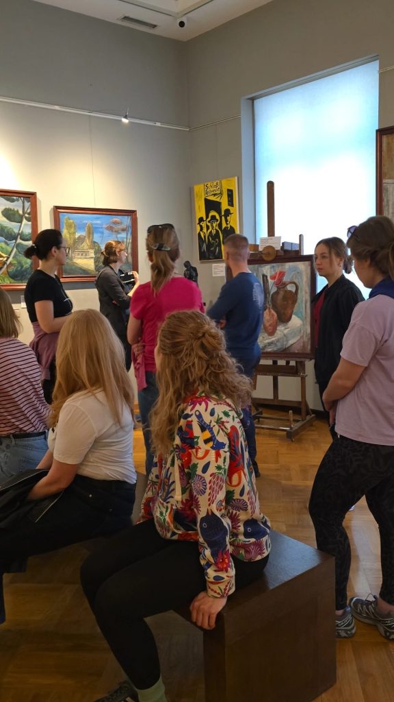 Joga w Muzeum Pałac Królewski Wroclaw Rosela Ciko