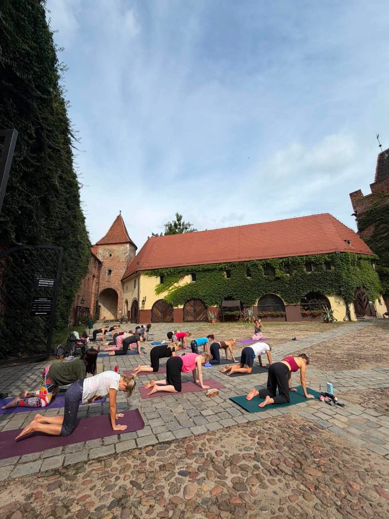 Joga w Muzeum Arsenał Miejski Wrocław Rosela Ciko 1