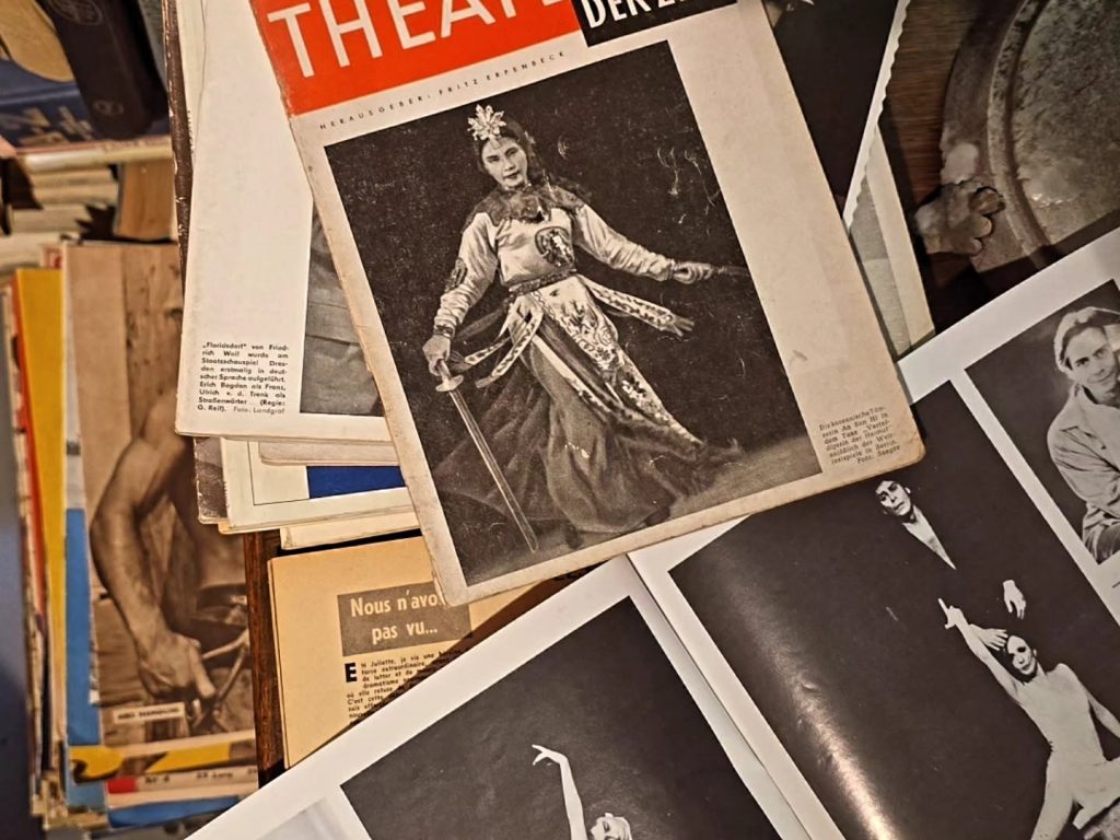 Joga w Muzeum Muzeum Teatru Rosela Ciko Joga Wrocław